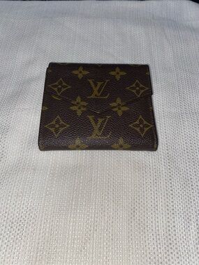 Louis Vuitton Monogram FoldedAuthentic  vintage wallet.